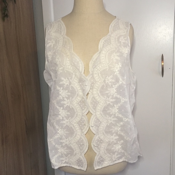Ralph Lauren Cream Sheer Lace Button Vest - Picture 1 of 7